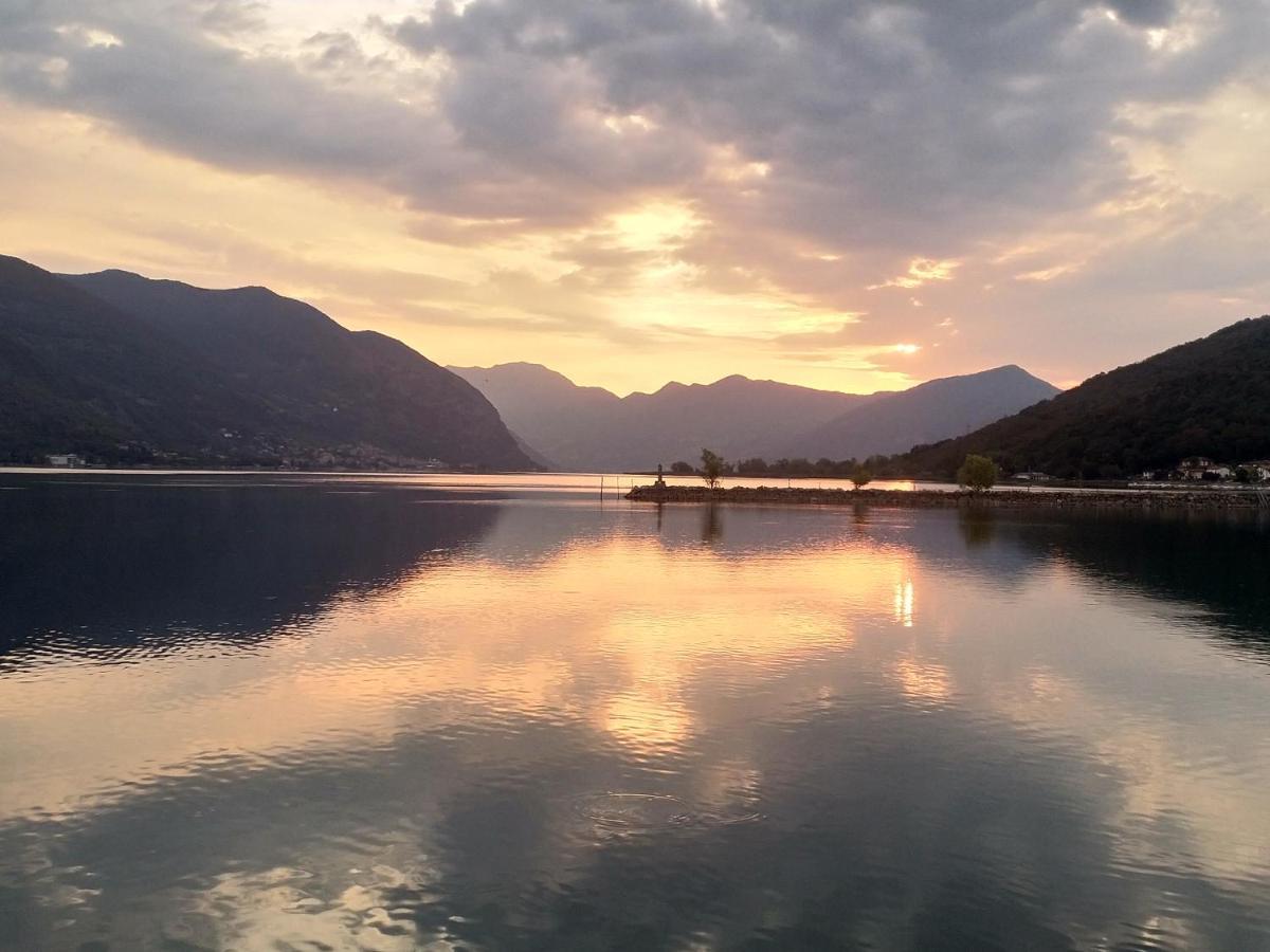 Lake View Terrace Паратико Екстериор снимка