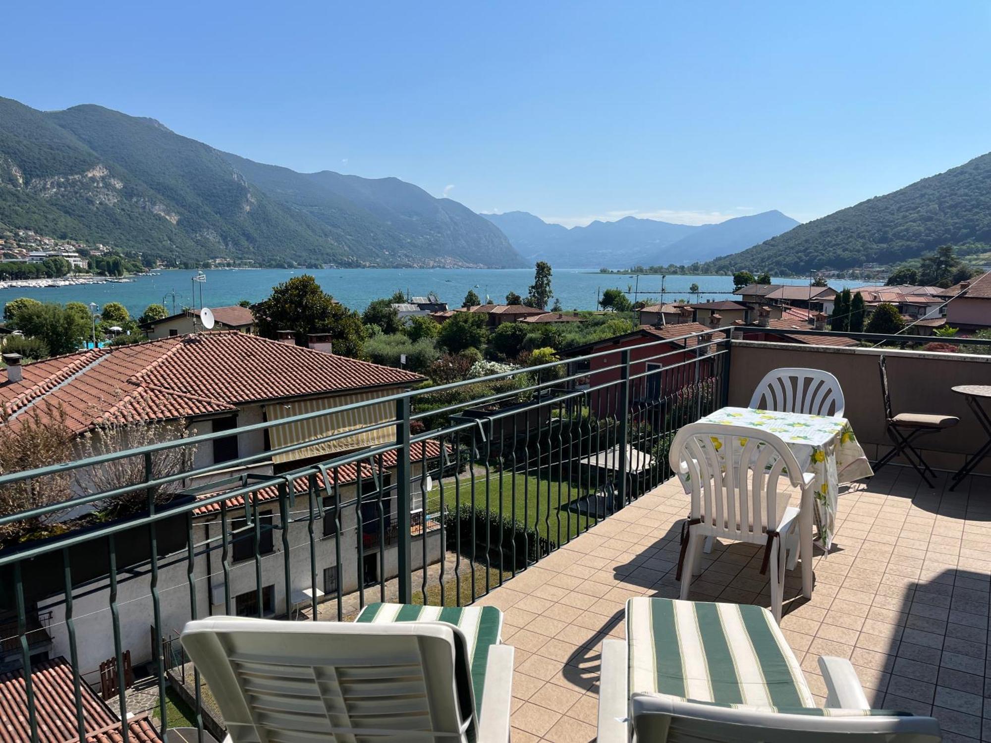 Lake View Terrace Паратико Екстериор снимка